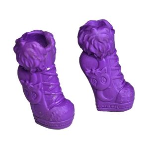 Monster High Doll Clawdeen Wolf Emoji Purple Shoes Boots